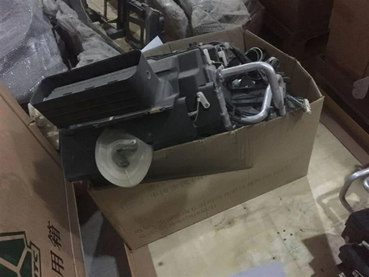 SITRAK C7H Air Warm Heater Assembly 811-61900-7297 suppliers
