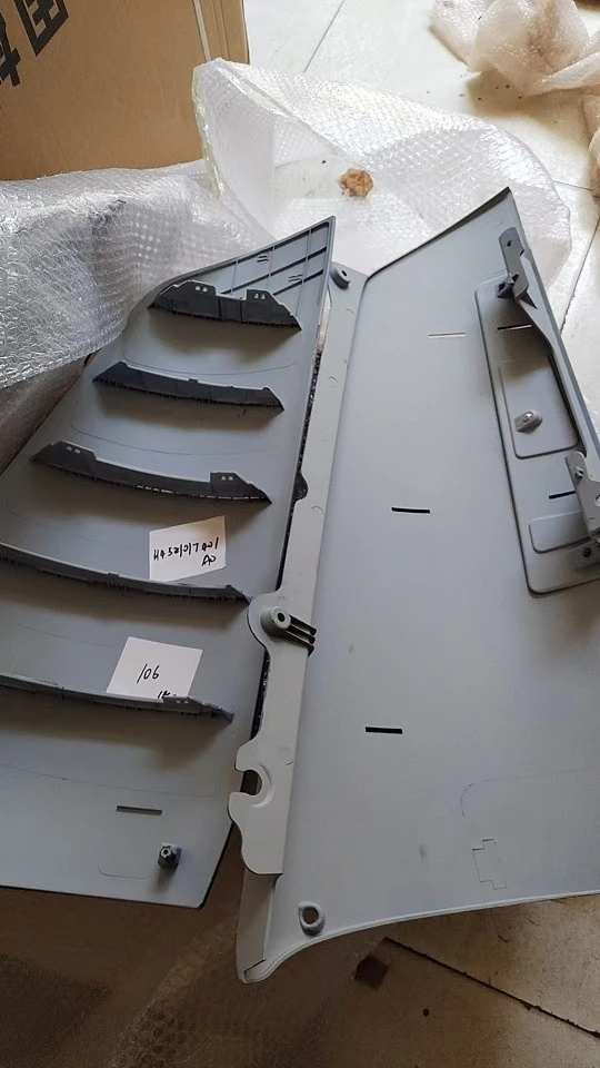 Foton Auman Right Corner Panel Assembly H4531017401A0 Outer H4531017201A0 Inside manufacturers
