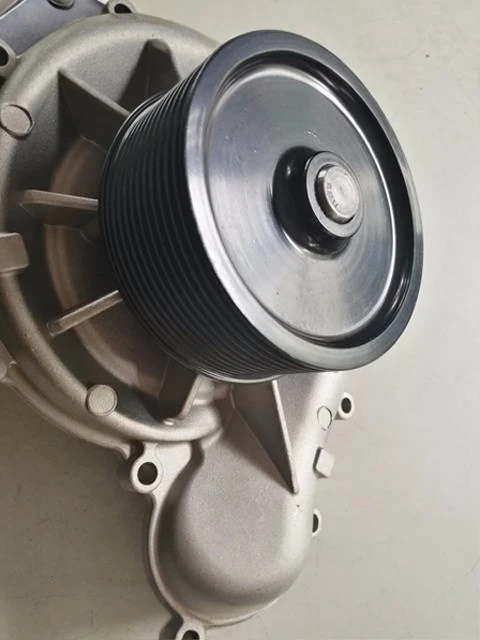 Foton Cummins Water Pump 3698067/3698688 best