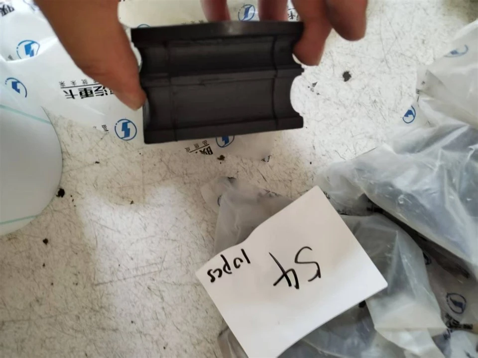 Front Support Of The Engine DZ9114593001 manufacturers