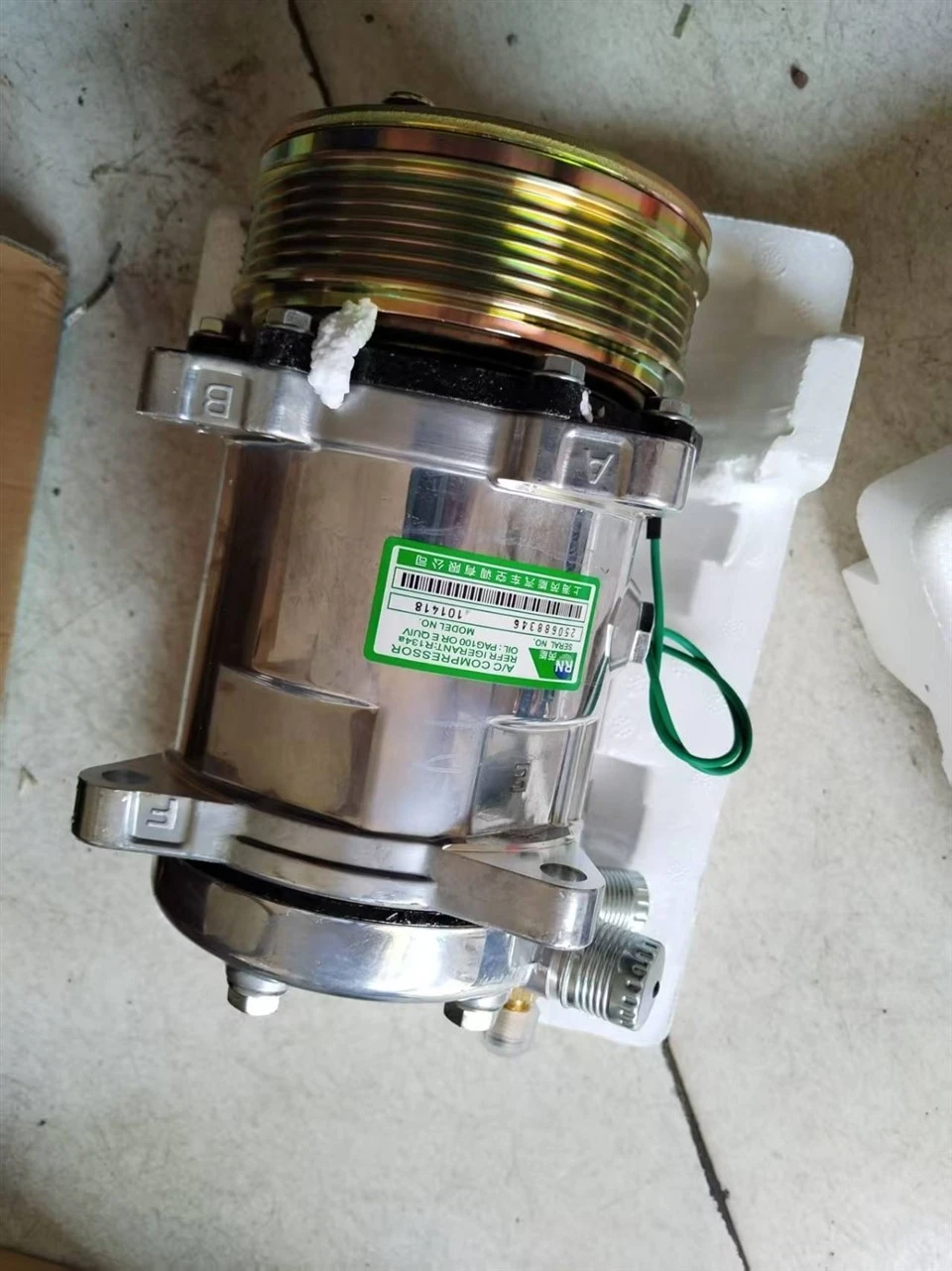 Shanghai RENENG RN Model 101418 Air Conditioning Compressor (SE508 / 508 Series, 6PK, 24V) factory